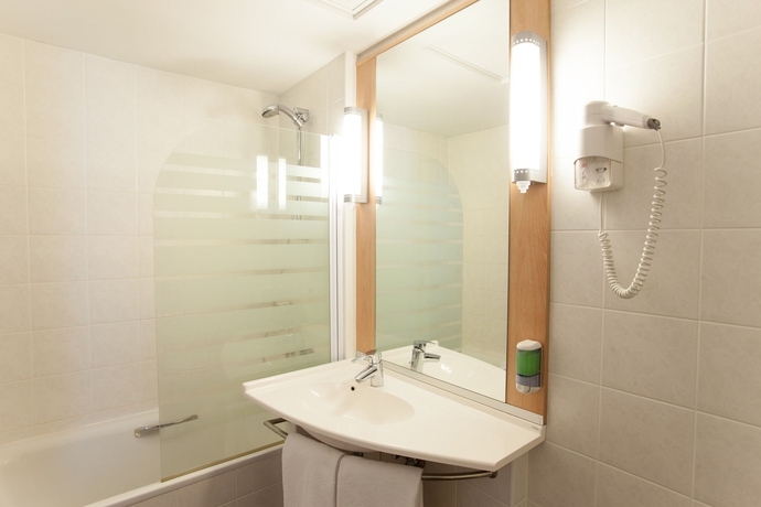 Imagen de la habitación del Hotel MyContinental Sibiu. Foto 12