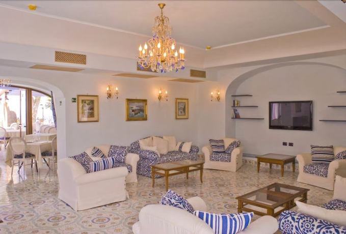 Imagen de los interiores del Hotel Myage. Foto 17