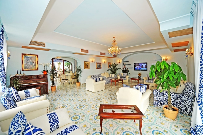 Imagen de los interiores del Hotel Myage. Foto 18