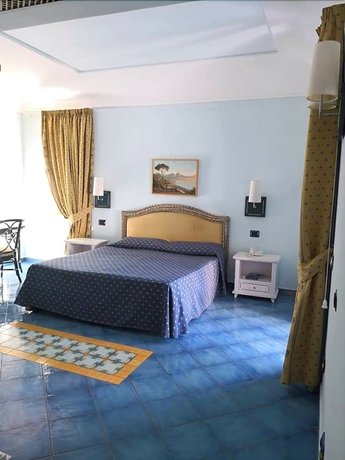 Imagen de la habitación del Hotel Myage. Foto 9