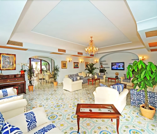 Imagen de los interiores del Hotel Myage. Foto 19