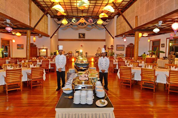 Imagen del bar/restaurante del Hotel Myanmar Treasure Resort - Inle Lake. Foto 3
