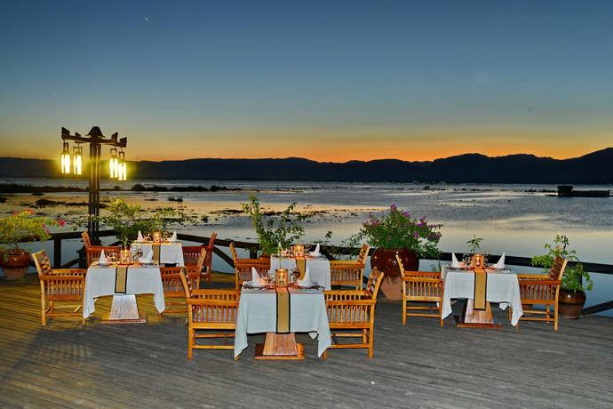 Imagen del bar/restaurante del Hotel Myanmar Treasure Resort - Inle Lake. Foto 4