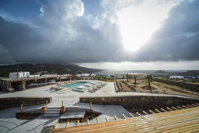 Imagen de los exteriores del Hotel Myconian Crown Suites. Foto 14