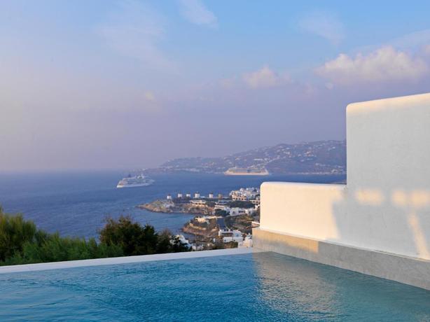 Imagen de la piscina del Hotel Myconian Korali Relais & Chateaux. Foto 22