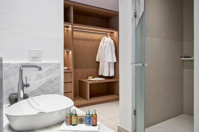 Imagen de la habitación del Hotel Myconian Korali Relais & Chateaux. Foto 14