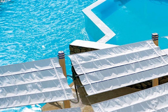 Imagen de la piscina del Hotel Mykonos Blu, A Grecotel Resort to Live. Foto 14