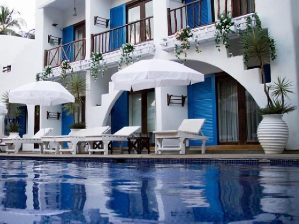 Imagen de la piscina del Hotel Mykonos Blu. Foto 14