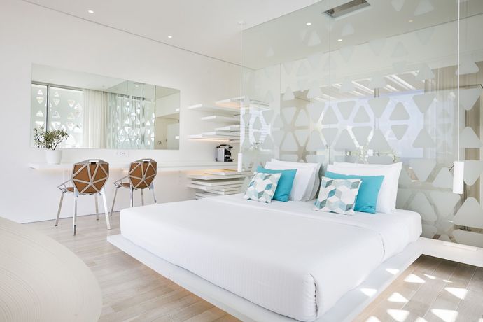 Imagen de la habitación del Hotel Mykonos Dove Beachfront. Foto 1