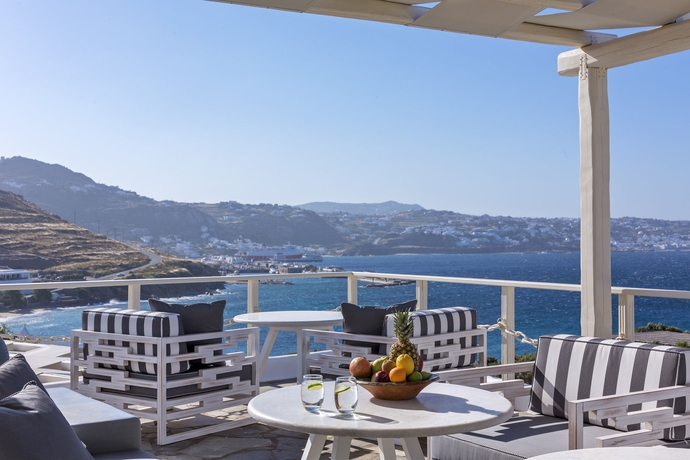 Imagen de los exteriores del Hotel Mykonos Princess. Foto 11