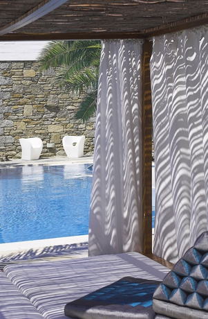 Imagen de la piscina del Hotel Mykonos Theoxenia, A Member Of Design Hotels. Foto 15