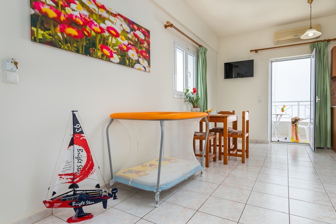 Imagen de la habitación del Hotel Mylos Apartments Anissaras. Foto 9