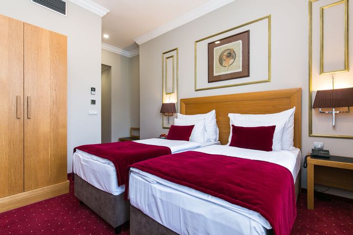 Imagen de la habitación del Hotel Myo Hotel Caruso. Foto 8