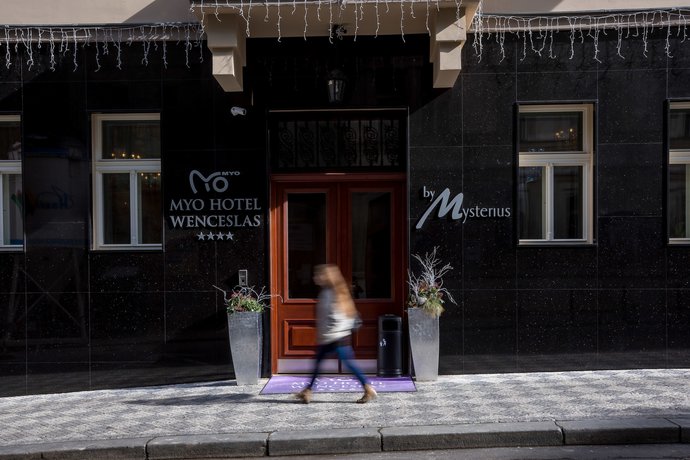 Imagen de los exteriores del Hotel Myo Wenceslas. Foto 10