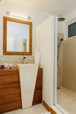 Imagen de la habitación del Hotel Myra Seafront Suites and Penthouses By Lov. Foto 11