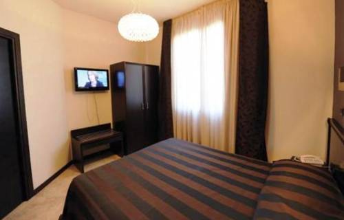 Imagen de la habitación del Hotel Myres Residence. Foto 11