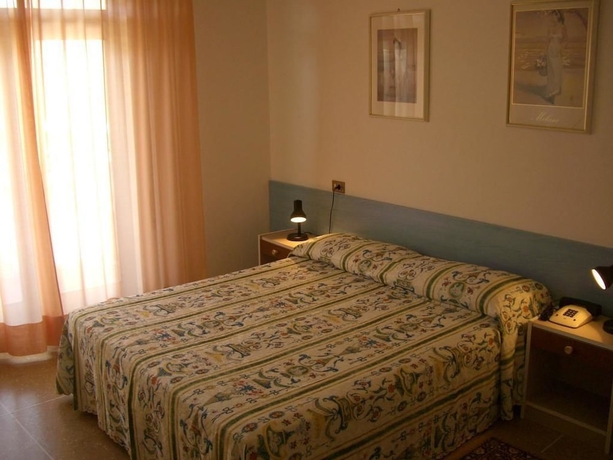 Imagen de la habitación del Hotel Myriam, Lignano Sabbiadoro. Foto 8