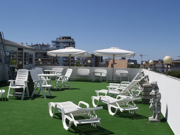 Imagen de los exteriores del Hotel Myriam, Lignano Sabbiadoro. Foto 11