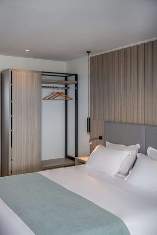 Imagen de la habitación del Hotel Myrion Beach Resort And Spa - Adults Only. Foto 8