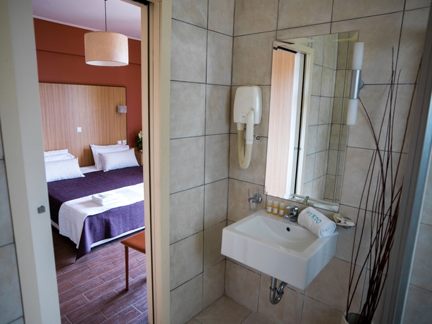 Imagen de la habitación del Hotel Myrto. Foto 8