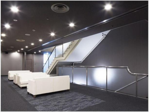 Imagen de los interiores del Hotel Mystays Shin Osaka Conference Center. Foto 13