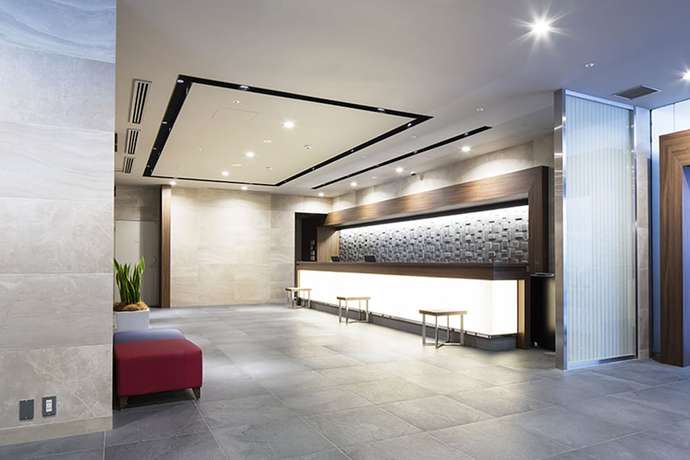 Imagen de los interiores del Hotel Mystays Shin Osaka Conference Center. Foto 14