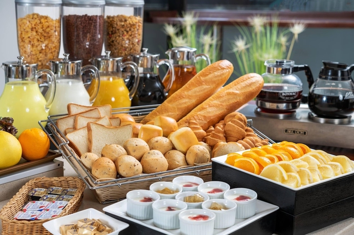 Imagen del bar/restaurante del Hotel Mystays Soga. Foto 9