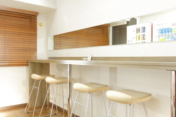 Imagen del bar/restaurante del Hotel Mystays Ueno Inaricho. Foto 2