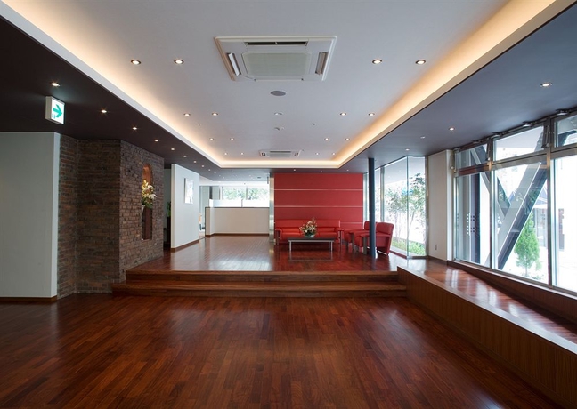 Imagen de los interiores del Hotel Mystays Yokohama. Foto 7