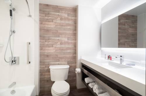 Imagen de la habitación del Hotel Mystic Marriott Hotel And Spa. Foto 5