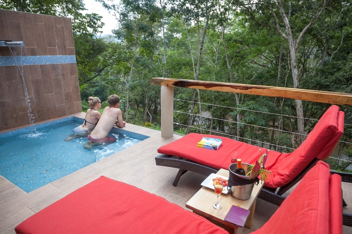 Imagen de la habitación del Hotel Mystic River Resort. Foto 13