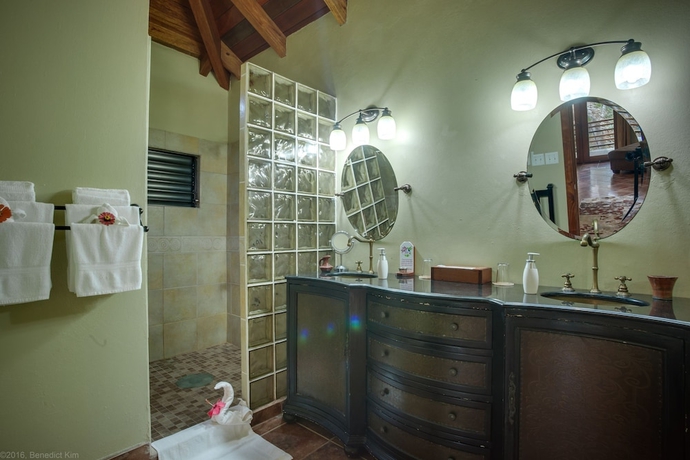 Imagen de la habitación del Hotel Mystic River Resort. Foto 15