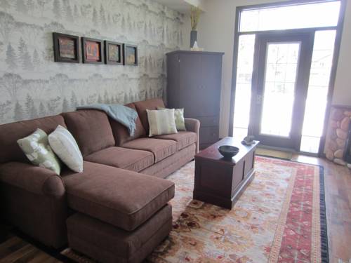 Imagen de la habitación del Hotel Mystic Springs Chalets and Hot Pools. Foto 5