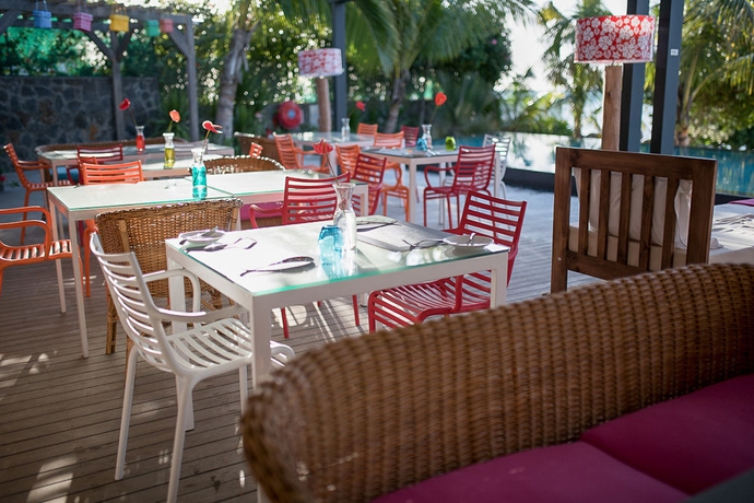 Imagen del bar/restaurante del Hotel Mystik Life Style. Foto 2