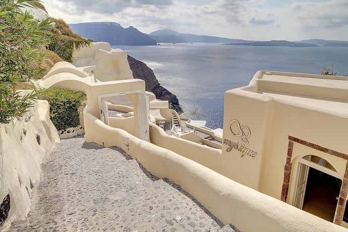 Imagen de los interiores del Hotel Mystique, A Luxury Collection , Santorini. Foto 19