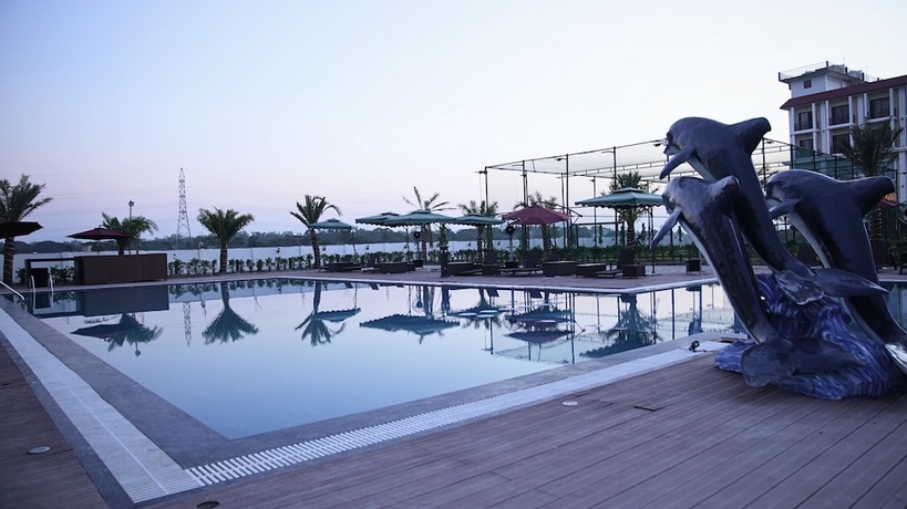 Imagen de la piscina del Hotel Mystique Mayong. Foto 19