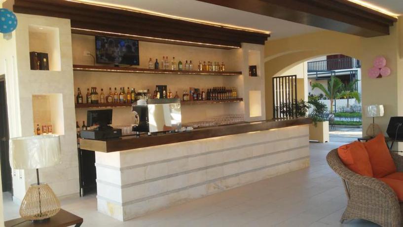 Imagen del bar/restaurante del Hotel Mystique Trinidad La Popa by Royalton. Foto 3