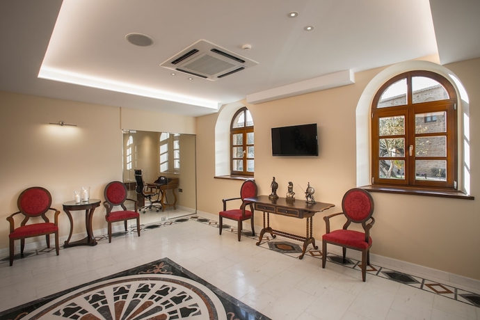 Imagen de los interiores del Hotel Mystras Grand Palace Resort and Spa. Foto 19