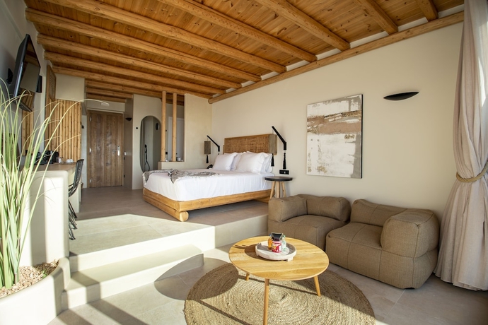 Imagen de la habitación del Hotel Mythic Paros. Foto 9