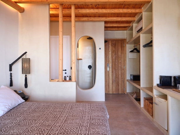 Imagen de la habitación del Hotel Mythic Paros. Foto 13