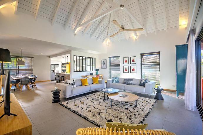 Imagen general del Hotel Mythic Suites & Villas by MJ Holidays. Foto 3