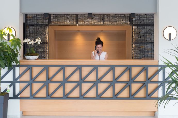 Imagen de los interiores del Hotel Mythic Summer, Paralia. Foto 19