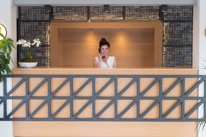 Imagen de los interiores del Hotel Mythic Summer, Paralia. Foto 20