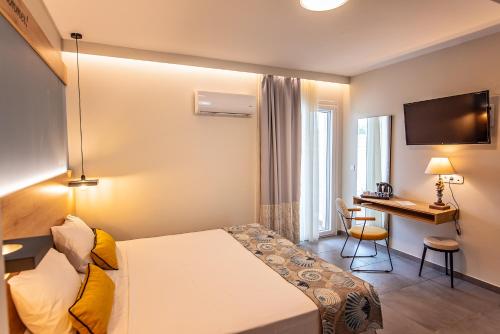 Imagen de la habitación del Hotel Mythic Summer, Paralia. Foto 8