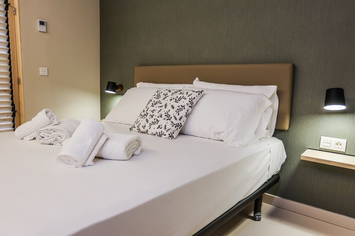 Imagen de la habitación del Hotel Mythic Valencia. Foto 20