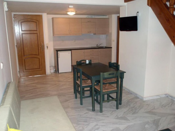 Imagen de la habitación del Hotel Mythos Beach. Foto 16