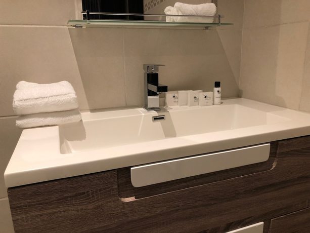Imagen de la habitación del Hotel Mythos Boutique. Foto 14