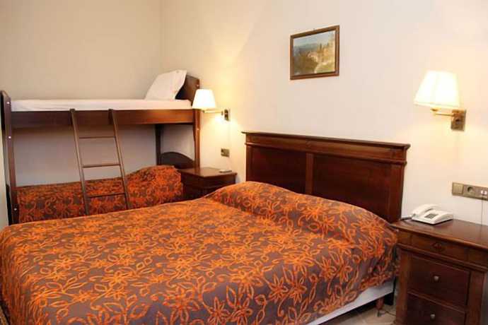 Imagen de la habitación del Hotel Mythos, Katerini. Foto 17