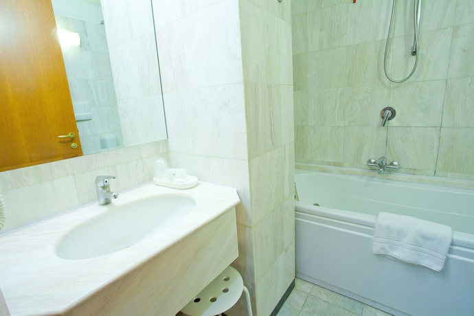 Imagen de la habitación del Hotel Mythos Milano. Foto 2