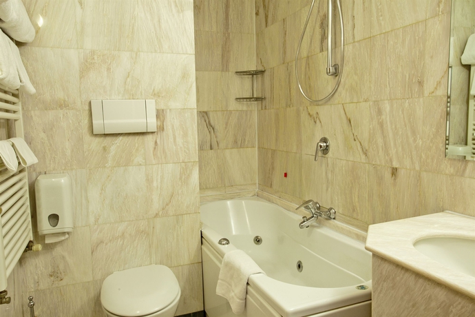 Imagen de la habitación del Hotel Mythos Milano. Foto 4